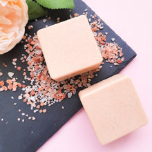 Load image into Gallery viewer, Peppermint Exfoliating Spa Salt Bar
