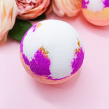 Load image into Gallery viewer, Melon and Jasmine Handmade Bath Bomb
