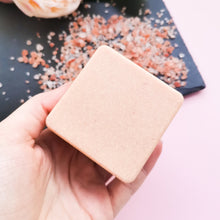 Load image into Gallery viewer, Peppermint Exfoliating Spa Salt Bar
