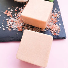 Load image into Gallery viewer, Peppermint Exfoliating Spa Salt Bar
