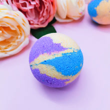 Load image into Gallery viewer, Blueberry and Vanilla Foaming Bath Bomb
