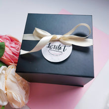 Load image into Gallery viewer, Personalised pamper gift box
